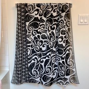 Black & White Sarong Bathingsuit Cover Up